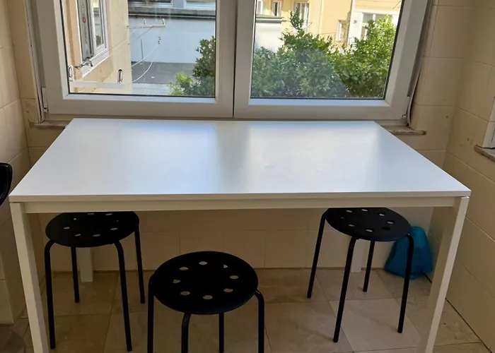 Alcantara 3 Sem Janelas Lisbona